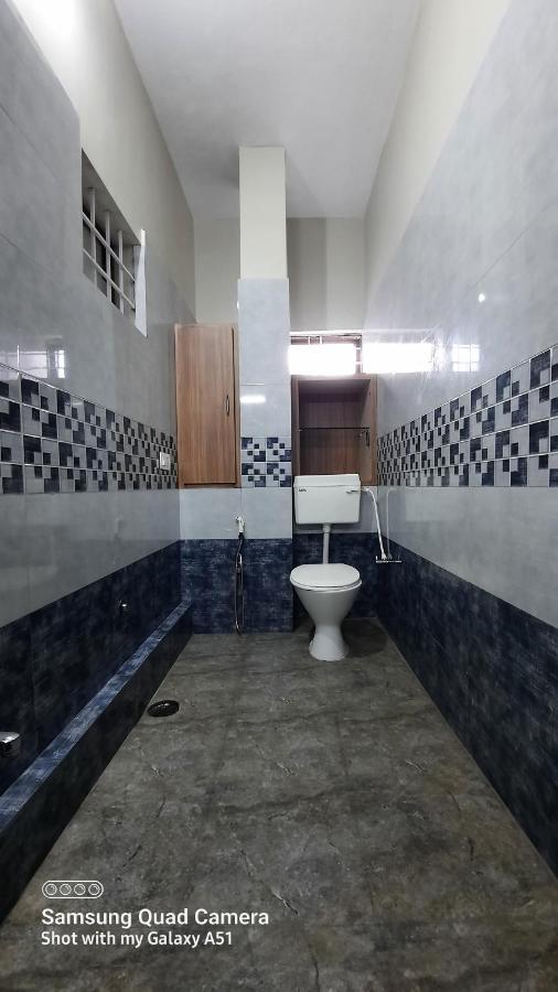 Varam Homestay Мадікері Екстер'єр фото