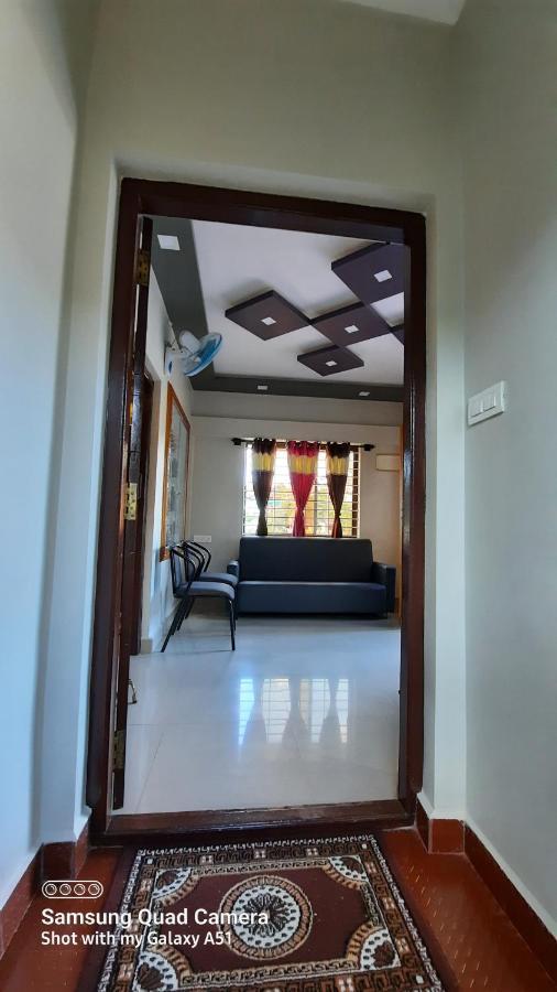 Varam Homestay Мадікері Екстер'єр фото