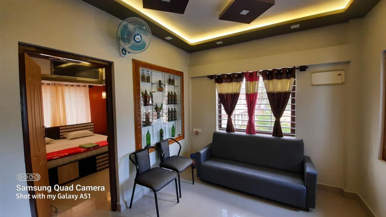 Varam Homestay Мадікері Екстер'єр фото