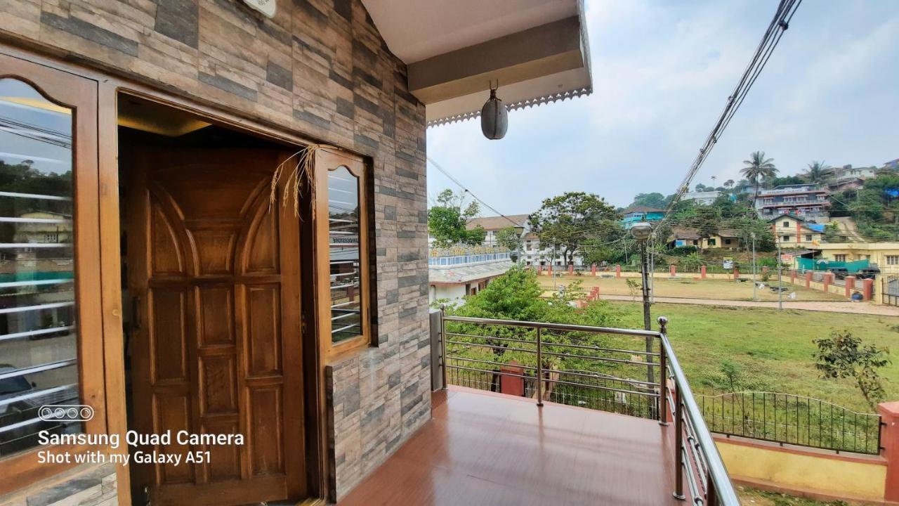 Varam Homestay Мадікері Екстер'єр фото